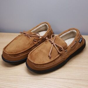 ISOTONER Slippers Mens Size 11 12 Tan Slip On Plush Lined Gel Memory Foam
